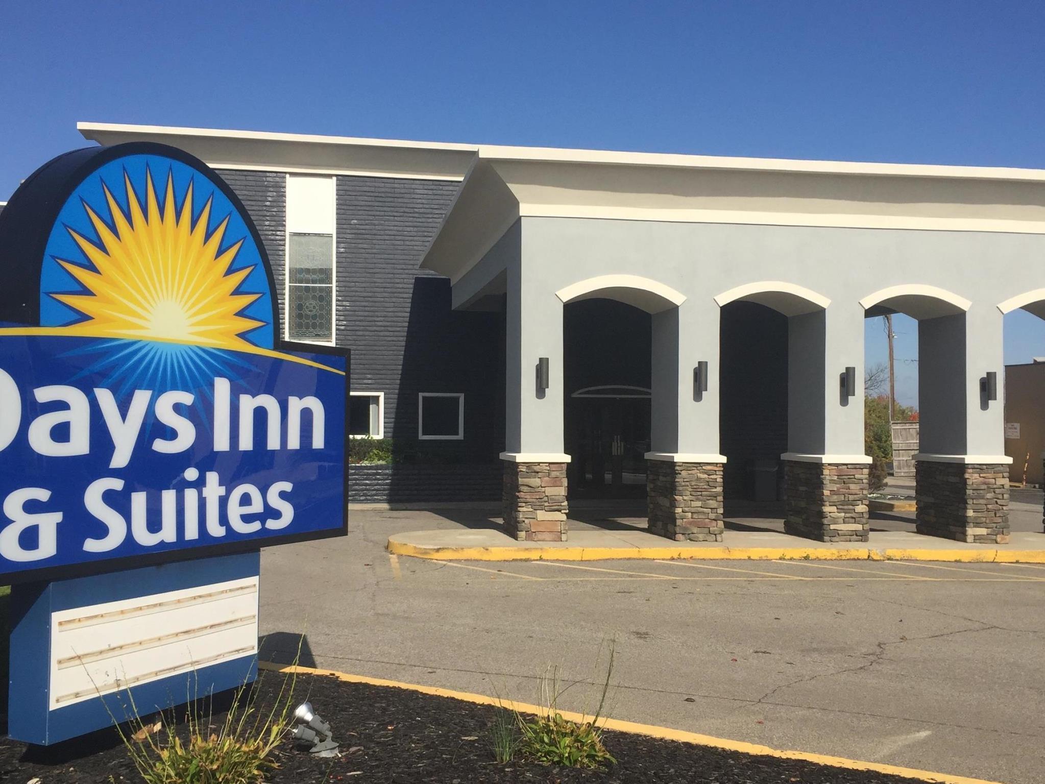 Days Inn & Suites By Wyndham Cincinnati North Springdale Exterior foto